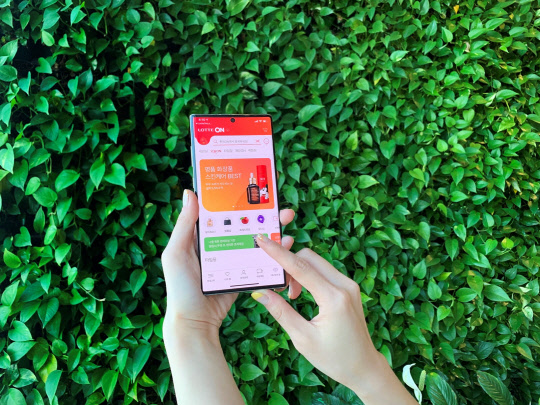 롯데와 신라가 이번 주 재고 면세품 판매를 시작한다. <롯데쇼핑 제공>